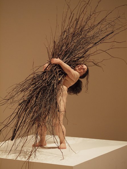 Ron Mueck sculpture